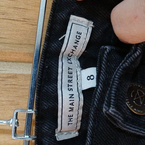 The Main Street Exchange Denim Skirt - 8 - Picture 4 of 8